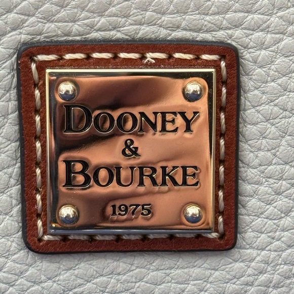 EUC Dooney & Bourke Tan and Brown Crossbody Bag - Picture 3 of 9
